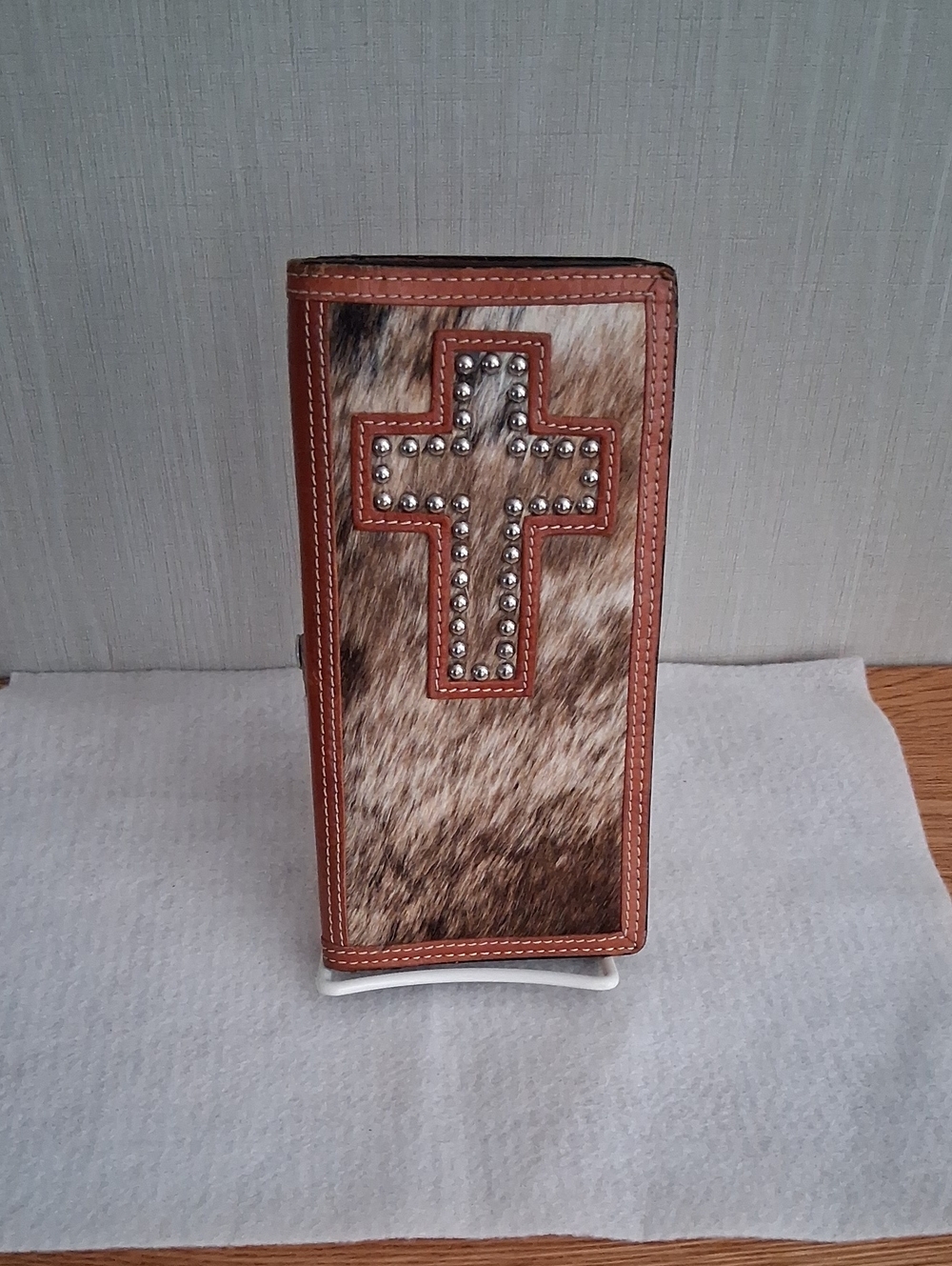 DDD Mens Leather Checkbook Wallet Cross On Cowhide